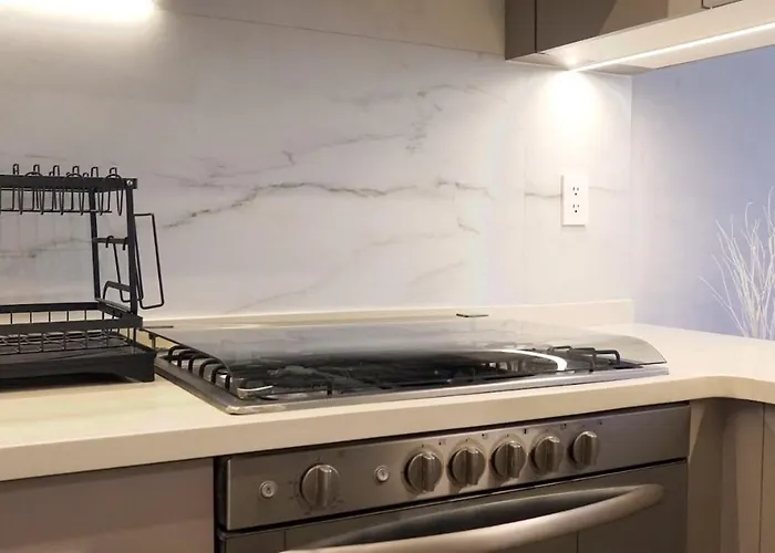 Chic Condesa With Private Balcony